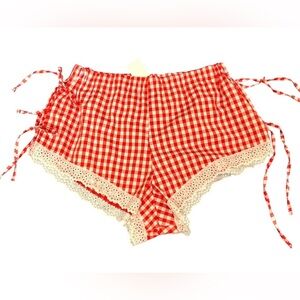 🍓 NWT Colsie Red Gingham Lace Shorts – Size XS – Cute & Comfy!
